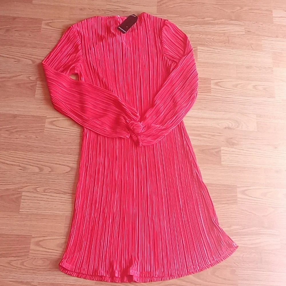 NWT ladies red dress by Wrapper.sz S. M - Picture 8 of 8